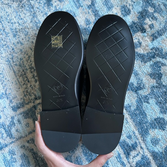 Chanel Black Quilted Flap Turnlock CC Logo Gold Mule Loafer, SZ 37.5 - Picture 2 of 6